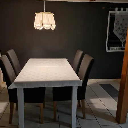 Haus Steindoebra