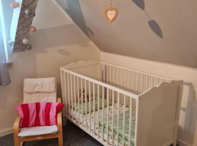 Semesterbostad Haus Steindoebra